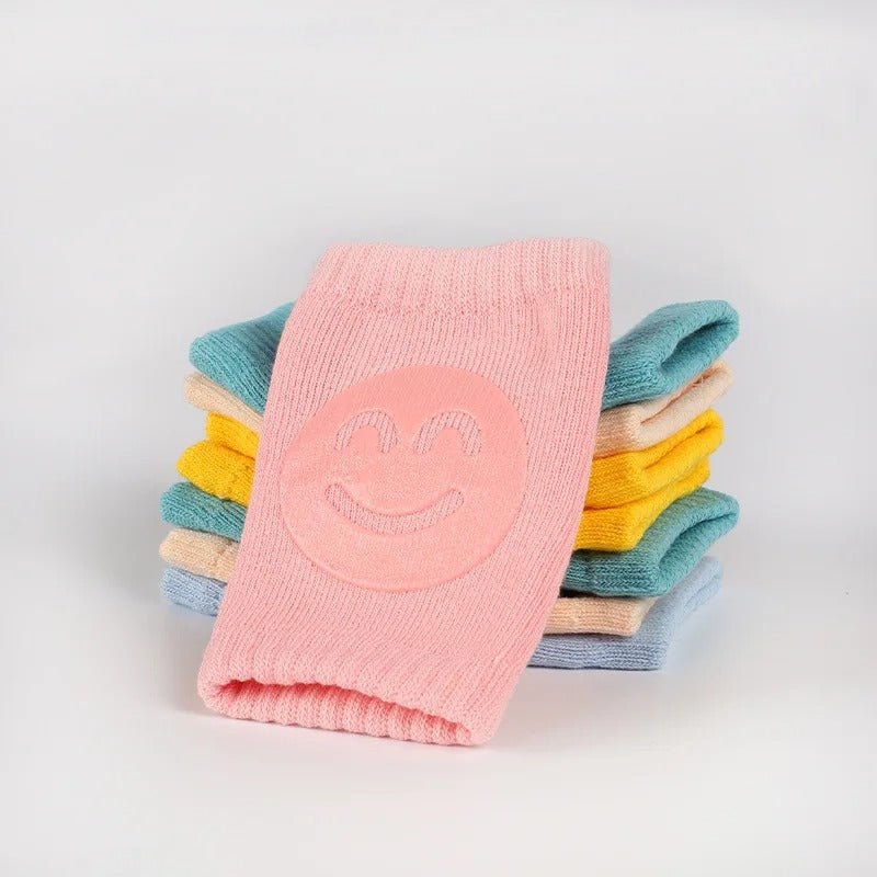 BabySafe Smiley Knee Pads – Safety and Comfort for Active Babies-3