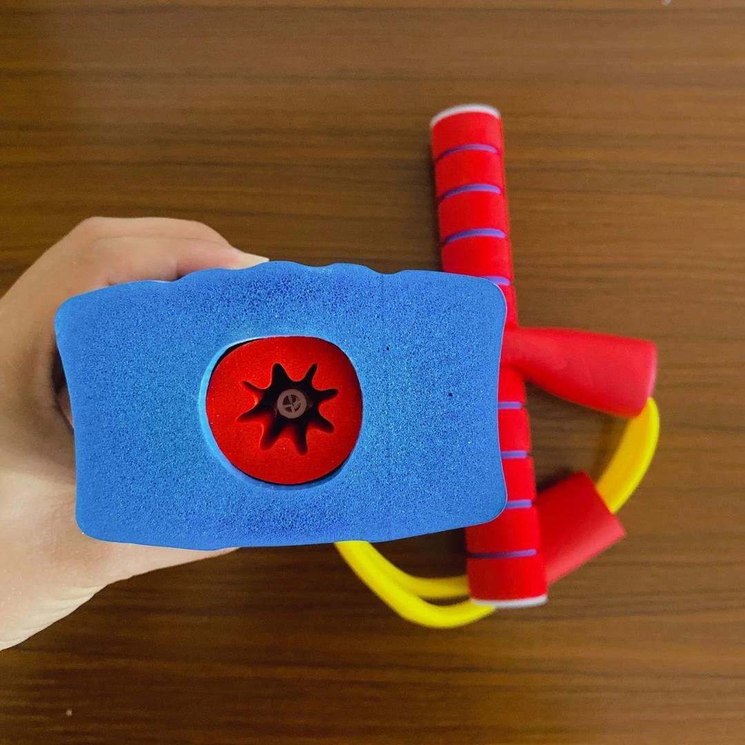 Squeaky_Pogostick_for_Little_Heroes-6
